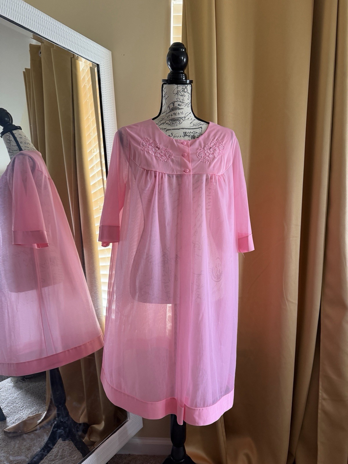 Vintage Pink Sheer Chiffon Nylon Babydoll Nightgown Lace Yoke Button Front M