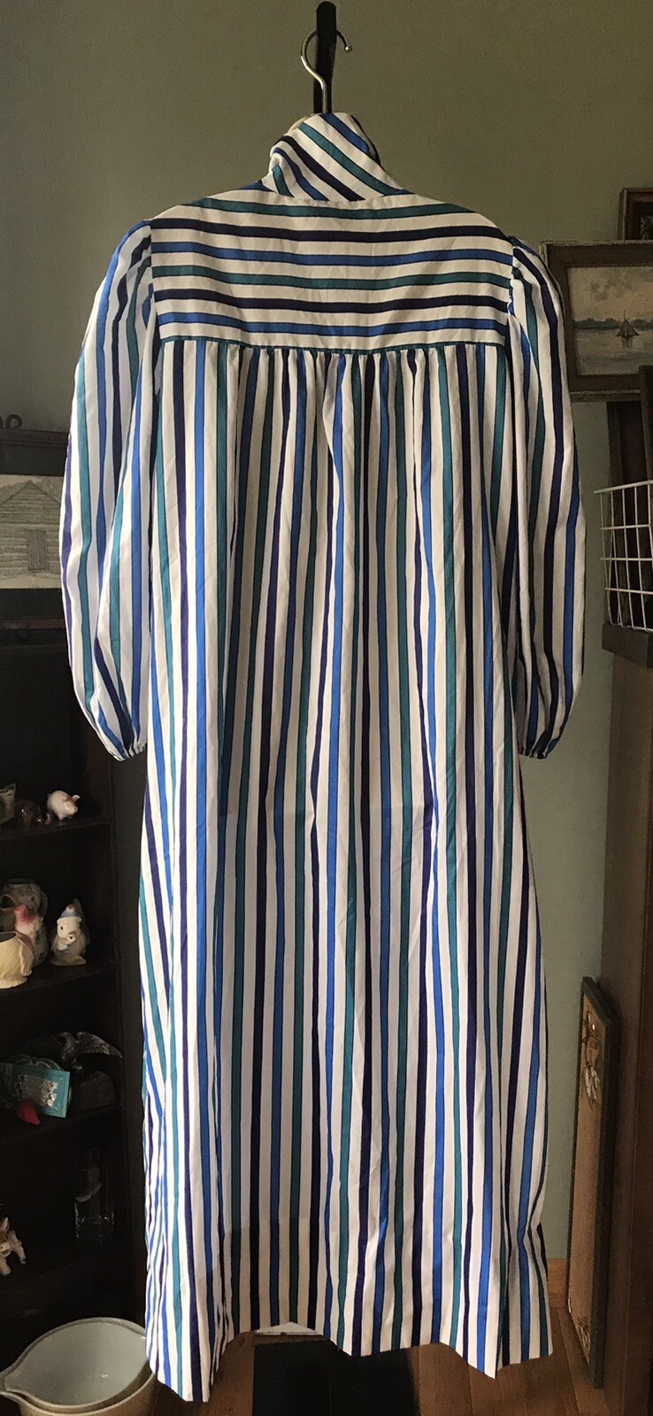 VTG DAVID BROWN CALIFORNIA CAFTAN FOR NORM THOMPSON PORTLAND OREGON W/POUCH