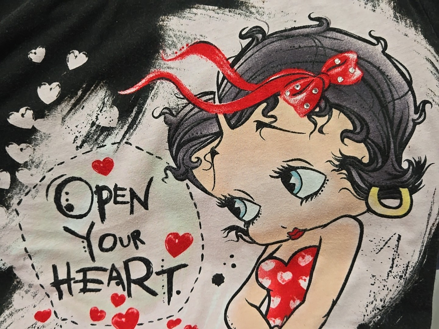 Vtg. Betty Boop T-Shirt „Open Your Heart” Black Short Sleeve Rhinestone Bow- M
