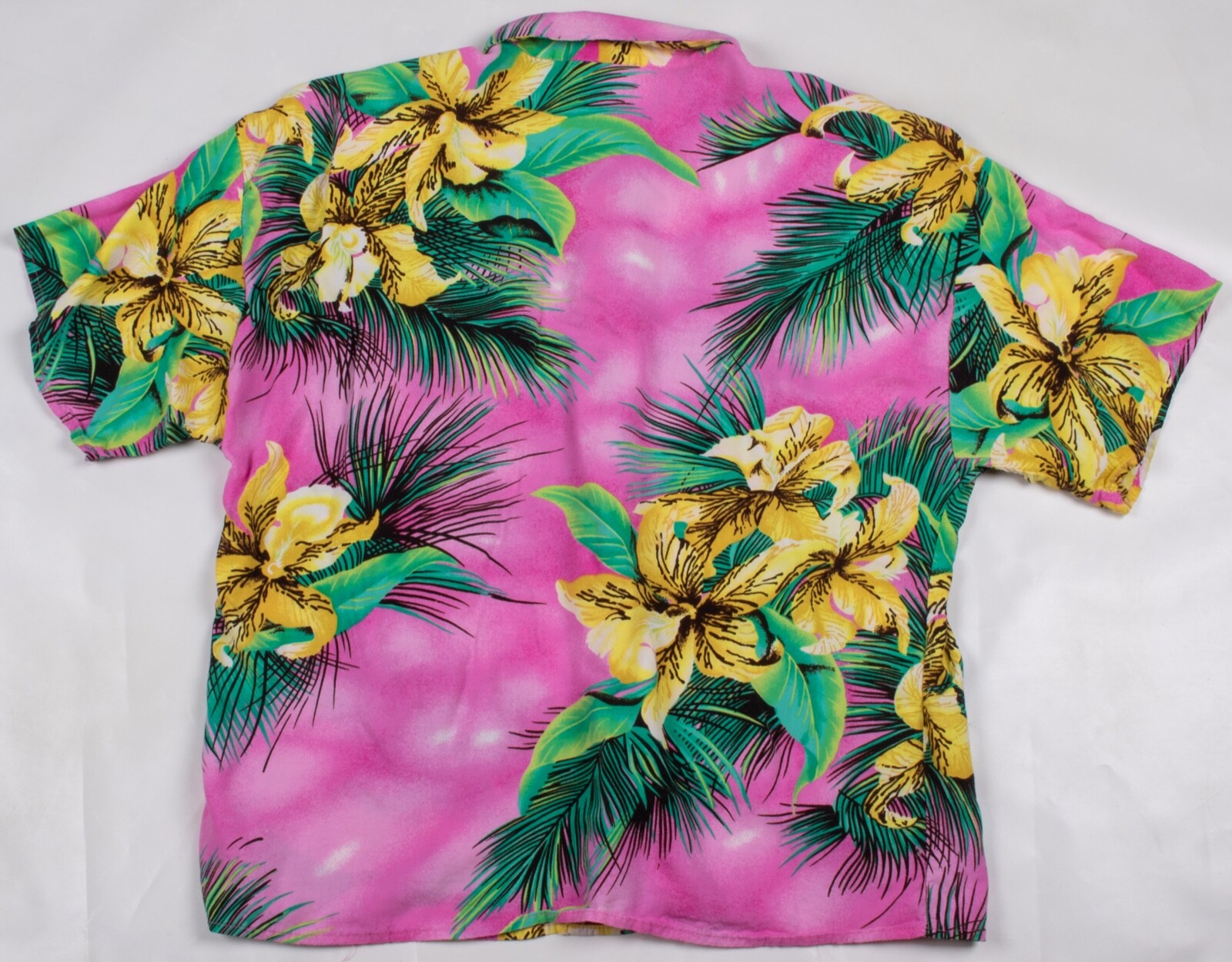 Vintage 1960s/1970s A Paquette Hawaiian Shirt 100% Rayon Women’s Size Medium