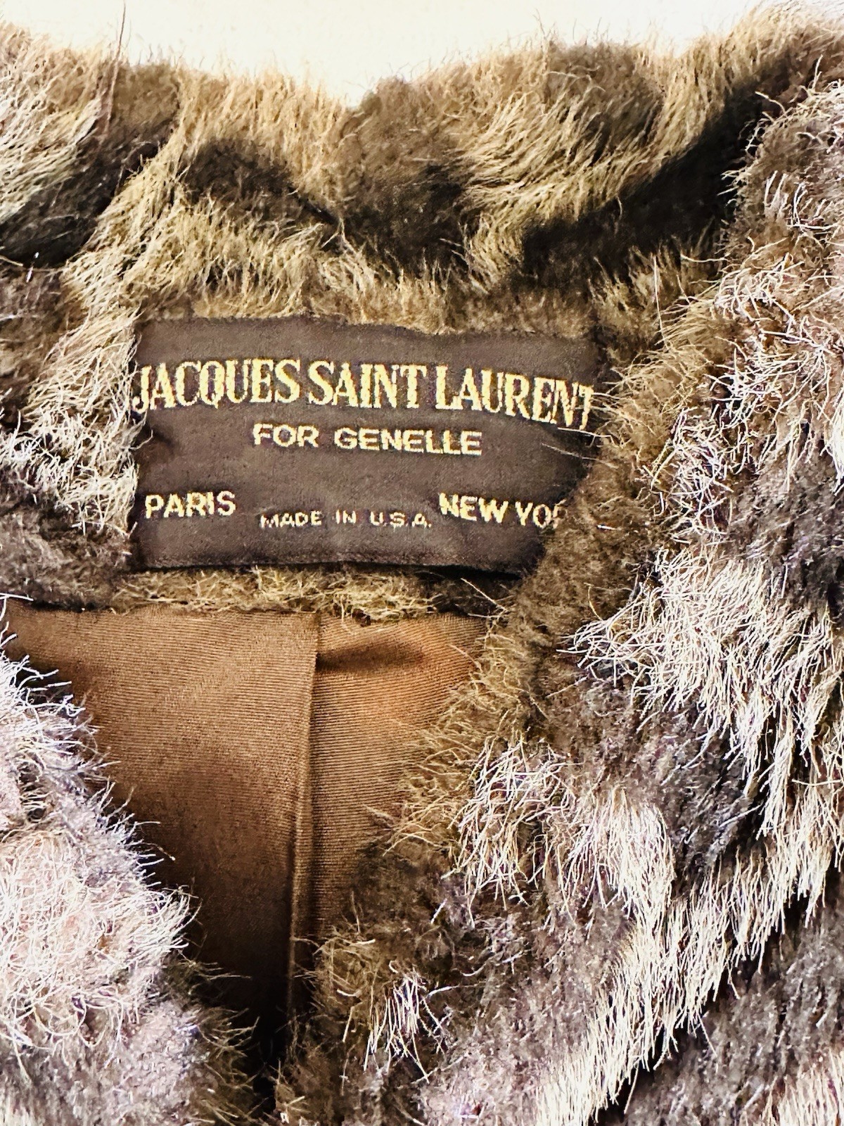 VINTAGE JACQUES SAINT LAURENT FOR GENELLE FUR COAT MADE IN USA/SZ M