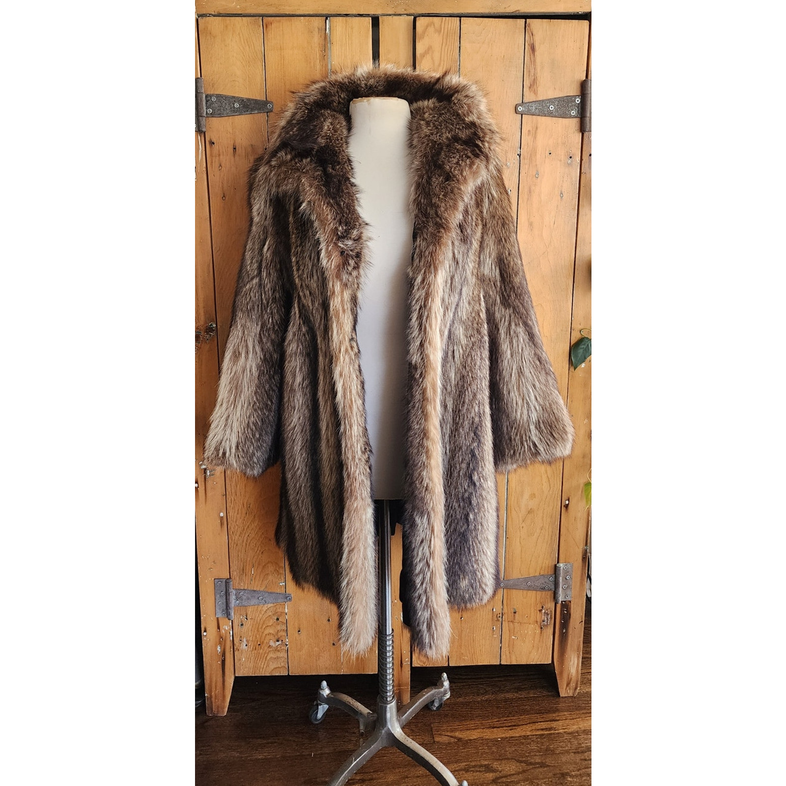 Vintage 70s Fur Coat Silver Tipped Raccoon Hip Length Revillon SATC