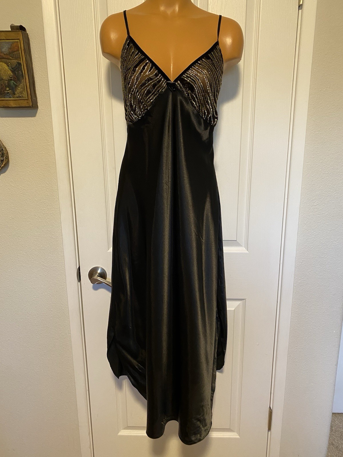 VTG 90’s ROMANTIC MOODS BLACK SATIN W/ GLITTERY GOLD BODICE NIGHTGOWN SZ L