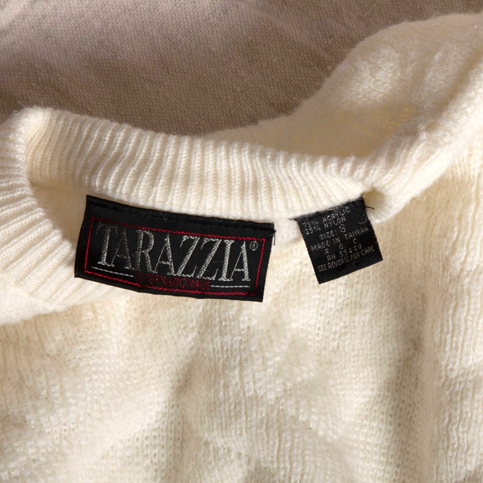 Vintage 80s 90s Tarazzia Internationale Off White Diamond Cable knit Small