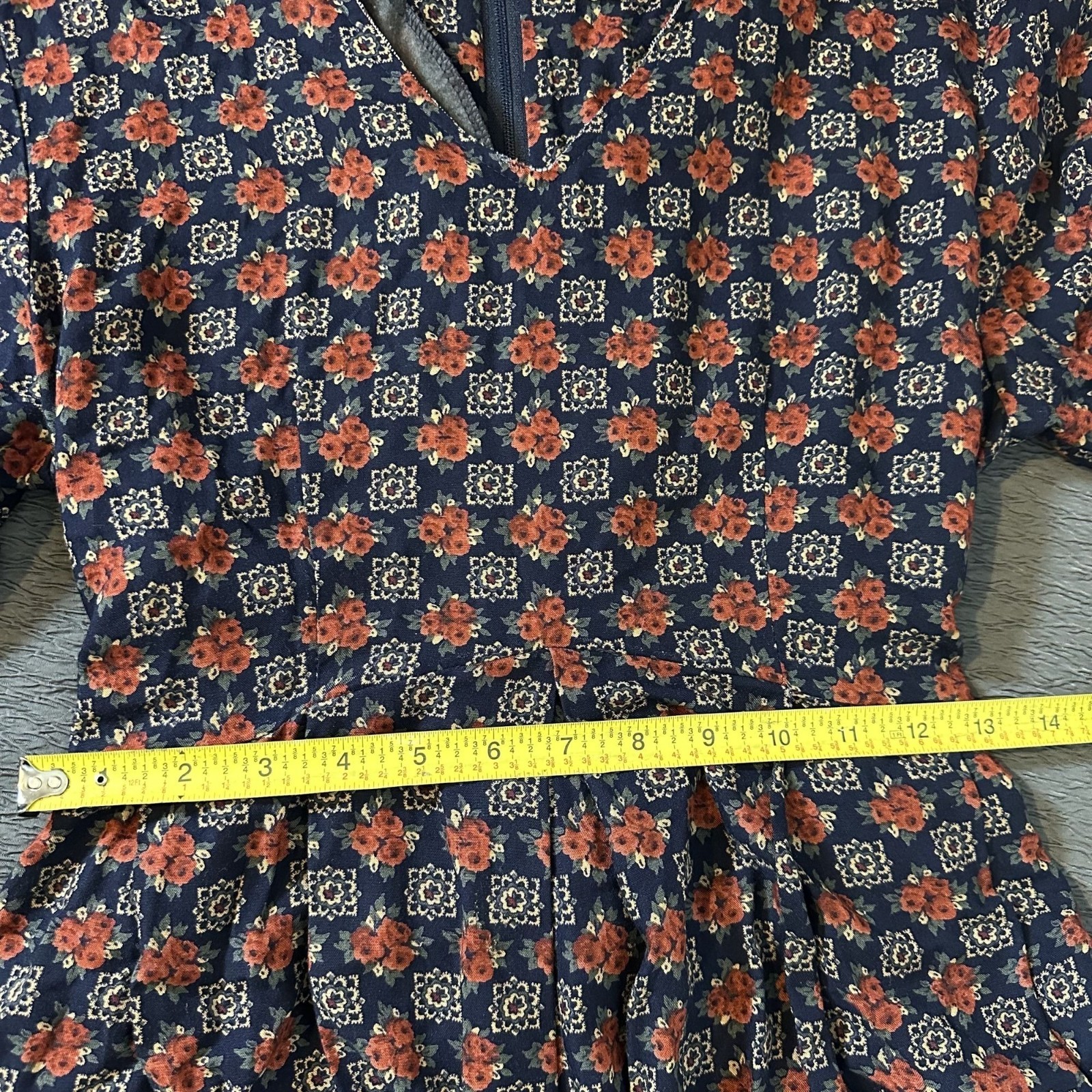 Vintage EXPO Dress From The 1980’s With Zipper & Tie Back in Size 14