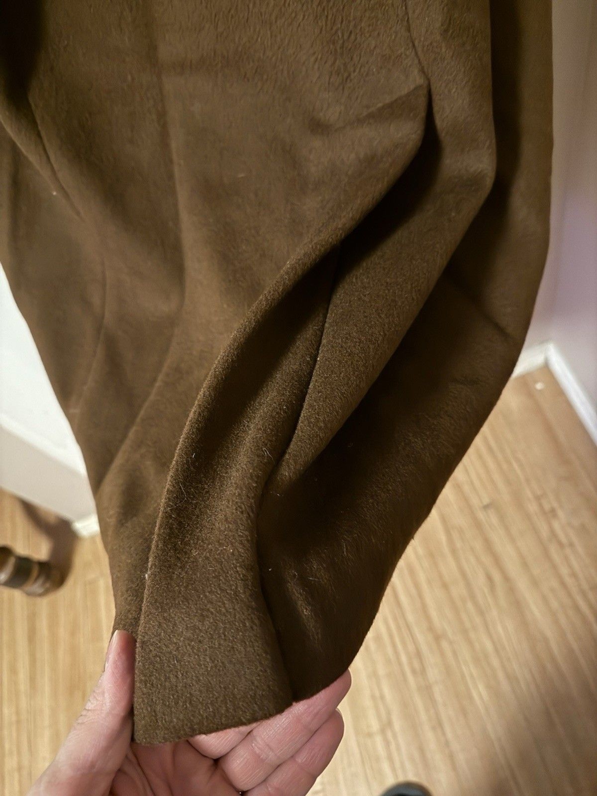 Vintage Paul Levy Women’s Dark Brown 100% Pure Wool Long Coat – see description