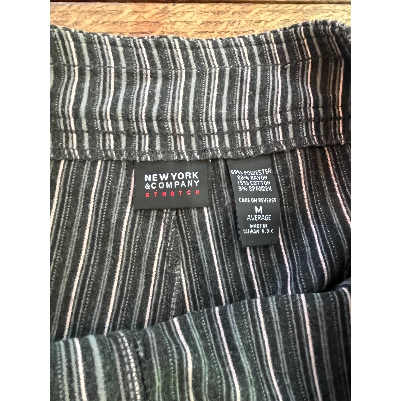 Vintage Y2K gray striped pants New York & Company fisherman retro stretch