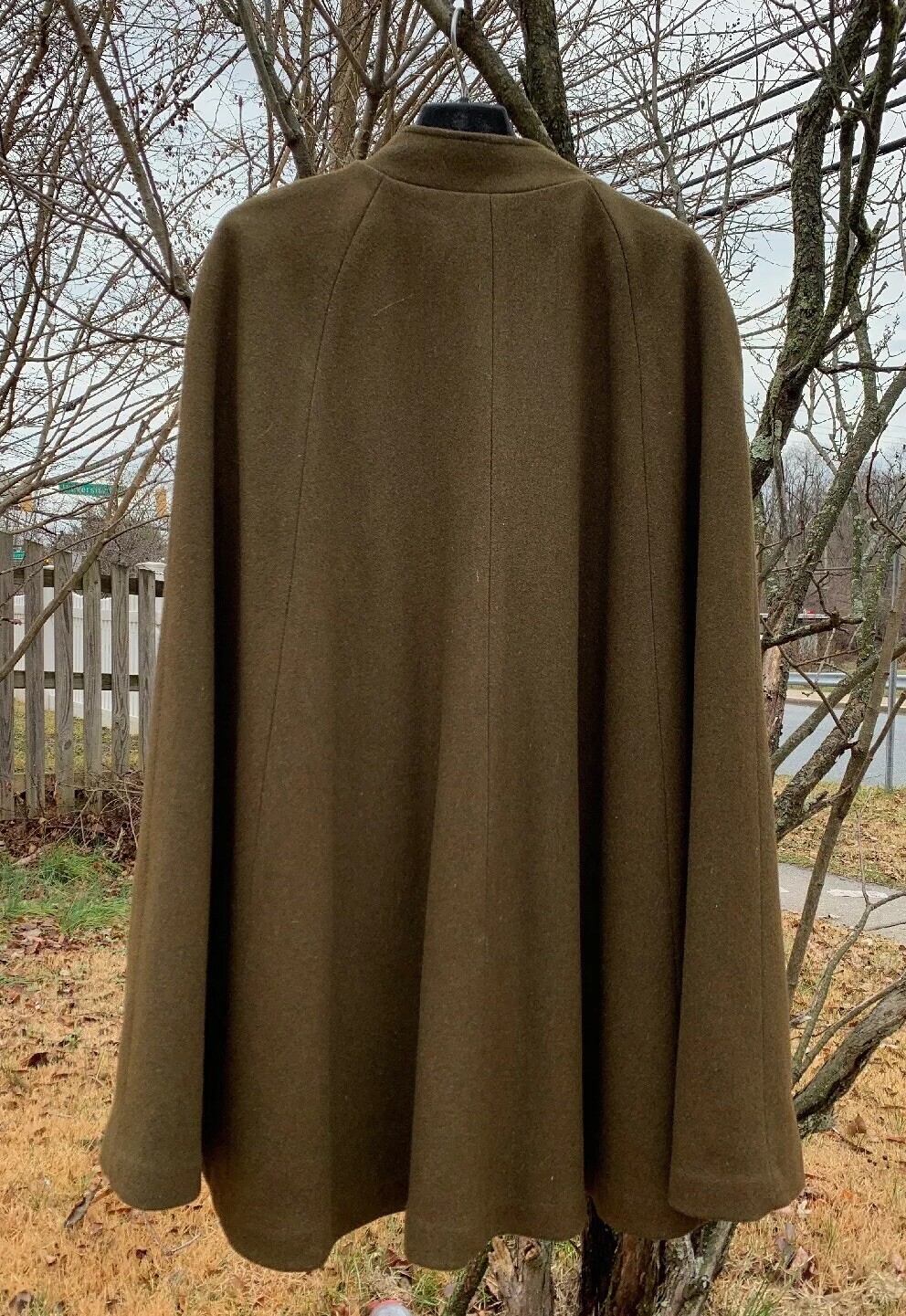 Vintage 60s Queen Of The Capes Country Place Wool Zipper Up Cape. Rare