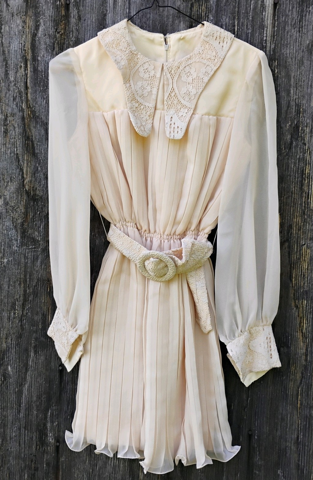 Vintage Cream Mini Dress Large Lace Collar Pleated Shear Size 9 Petites by Suzy