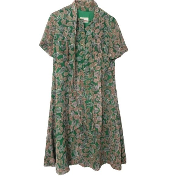 Vintage Union Dress Maker Green Leaf Print Pussy Bow A-Line Dress Short Sleeve