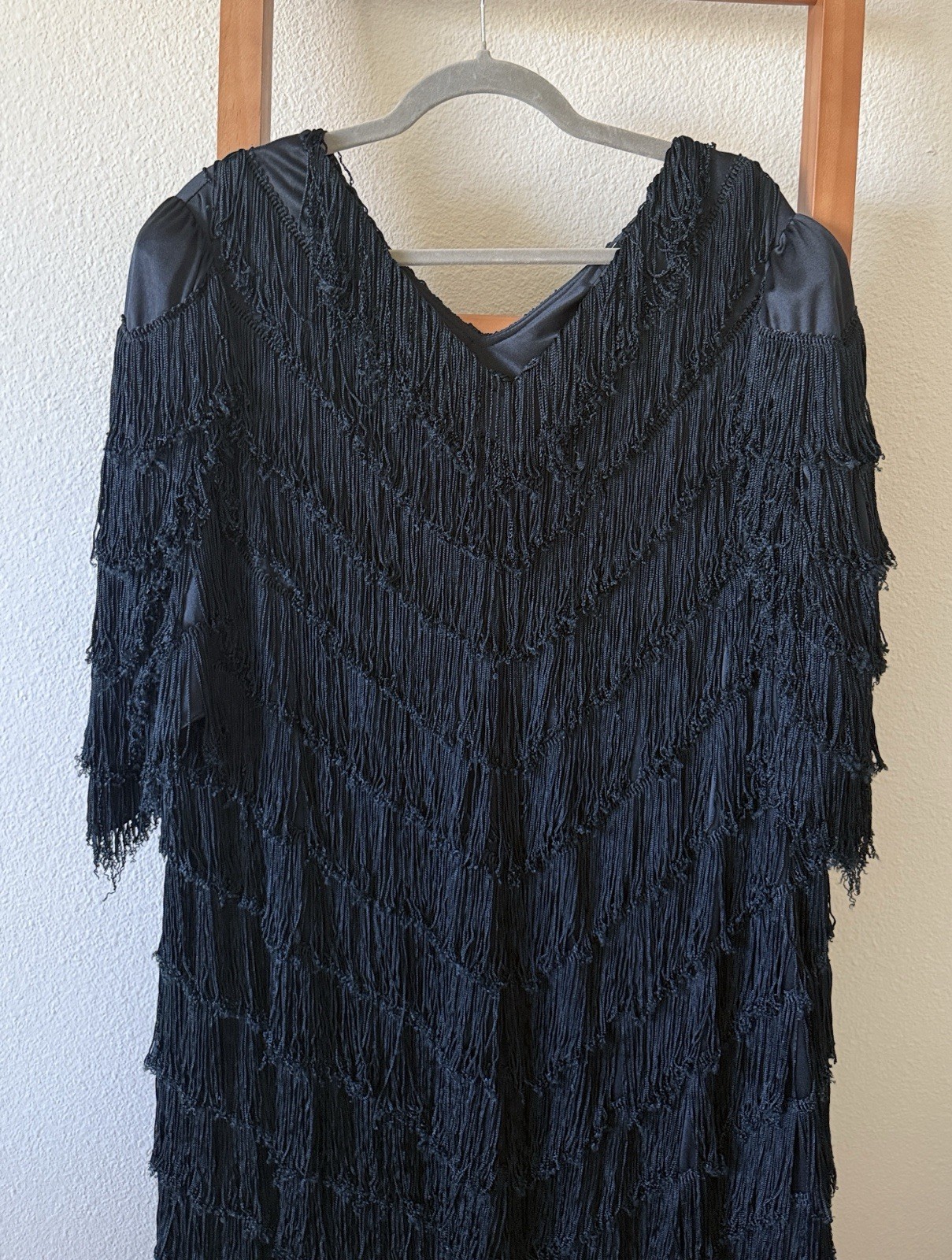 Vintage nightwork, V-neck tiered Elegant Black Fringe mod flapper Dress large