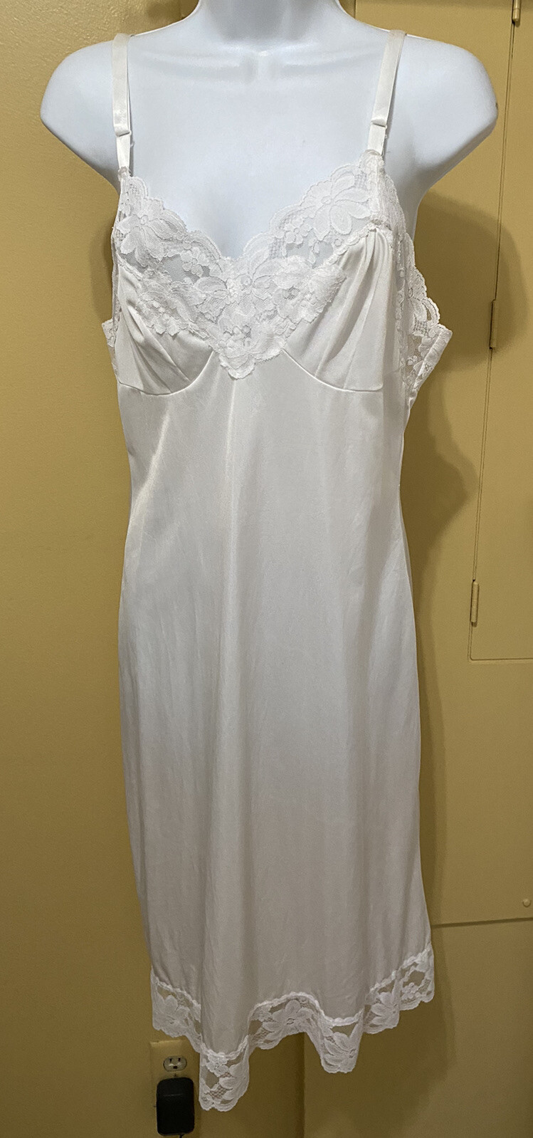 Vintage LORRAINE Nylon White Lace Full Slip Size 36 Tall – SHIPS FREE
