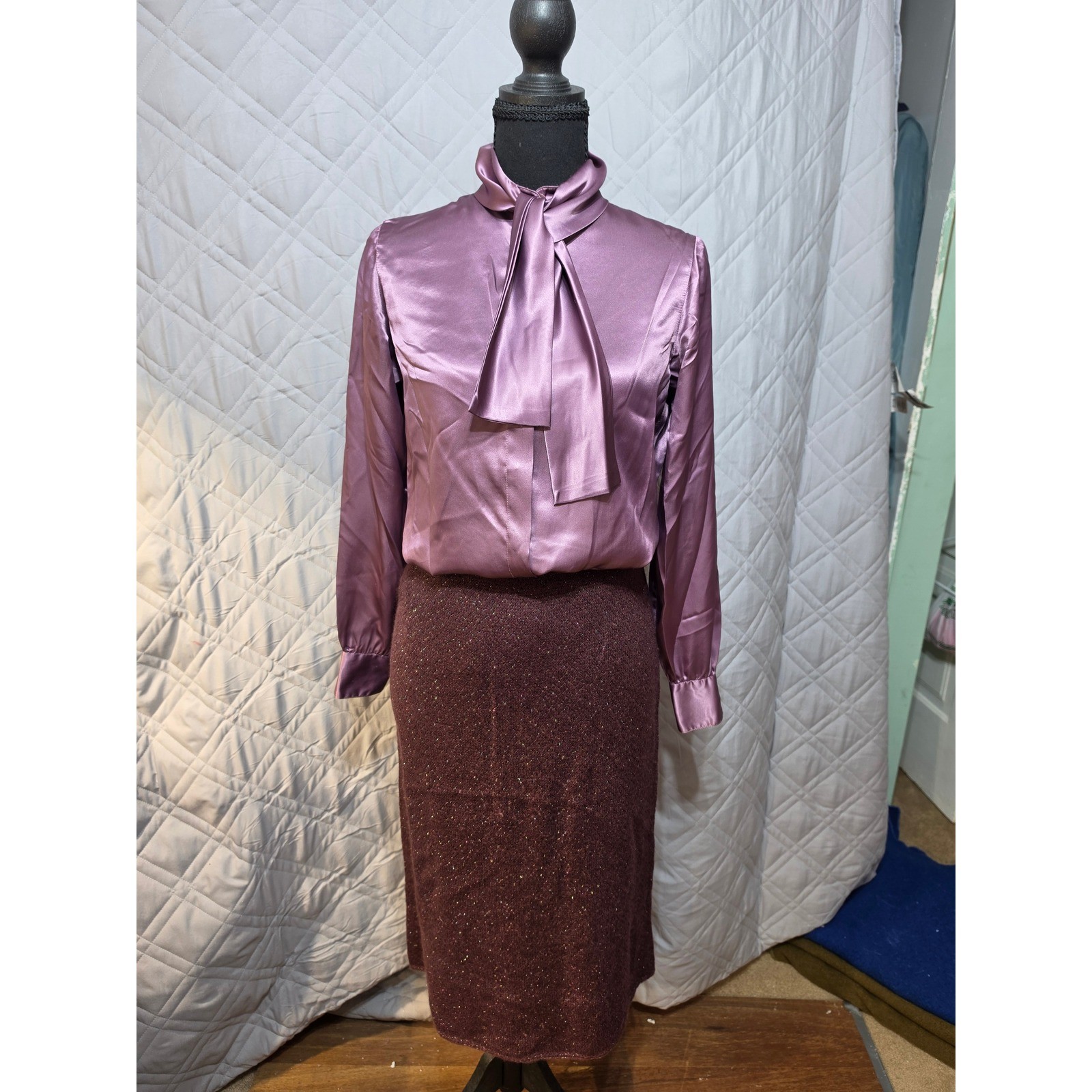 St John 3 Pc Skirt Suit Set Metallic Knit Cardigan Satin Bow Blouse Plum Mauve