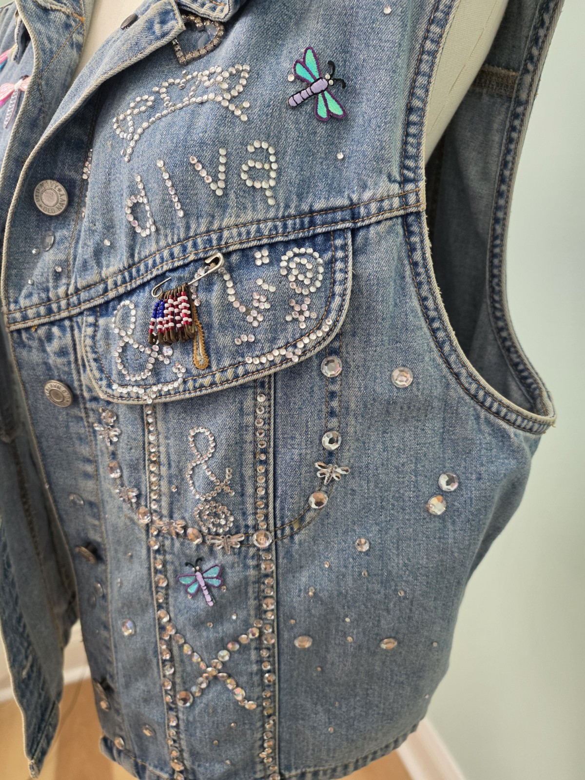 Vtg Old Navy Large Womens Jeans Vest Diva Patches Jeweled Pins Biker Vest