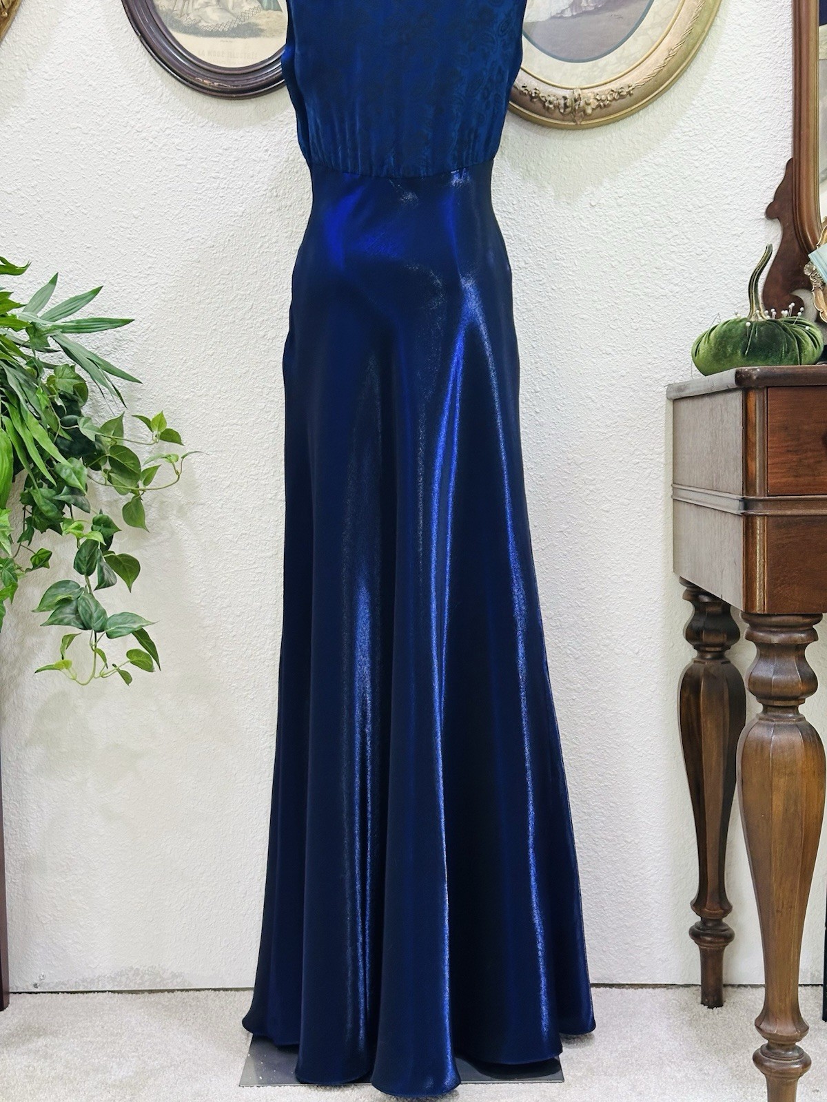 Vintage Alex Evenings Iridescent Electric Blue Purple Bias Cut Maxi Gown