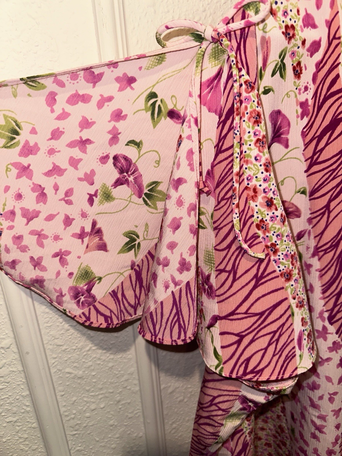 Vintage 1990 Maggie Sweet 3X Pink Blouse Print Ruffle Neck Flutter Sleeve Crepon