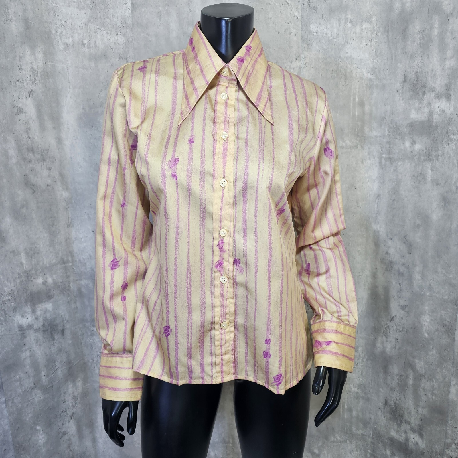Vintage 70s Play Womens M Silky Polyester Tan Pink Dagger Collar Button Up Top