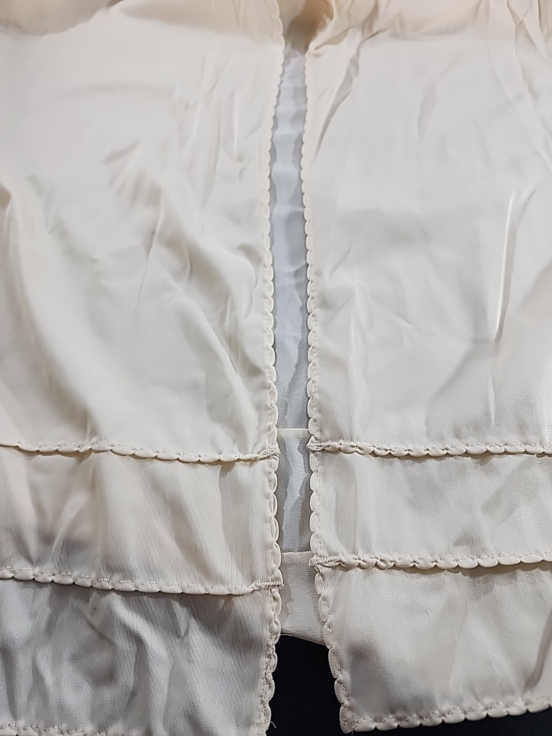 Vintage Wonder Maid Non Cling Half Slip, 39″ Long Size SM Lace Trim Beautiful