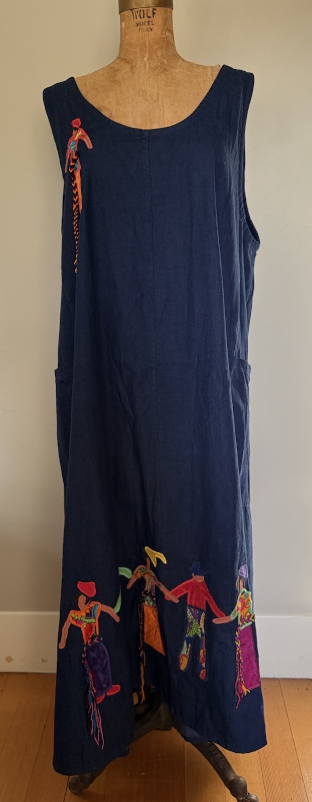 RARE VTG WOMEN’S ALFREDO’S WIFE BLUE DENIM Oversized Dress People Appliqué L/XL