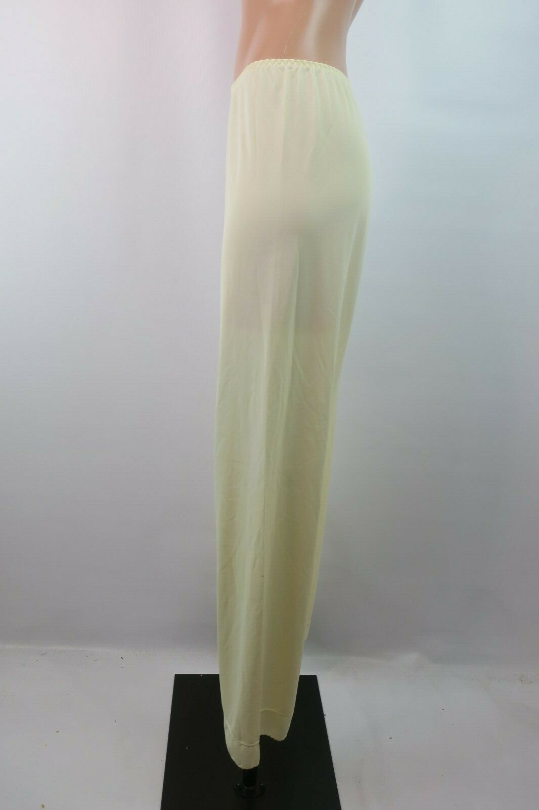 VTG 70s USA WONDER MAID Sz M Nude Hi Waisted Antron Nylon Slip Pants Lace Trim