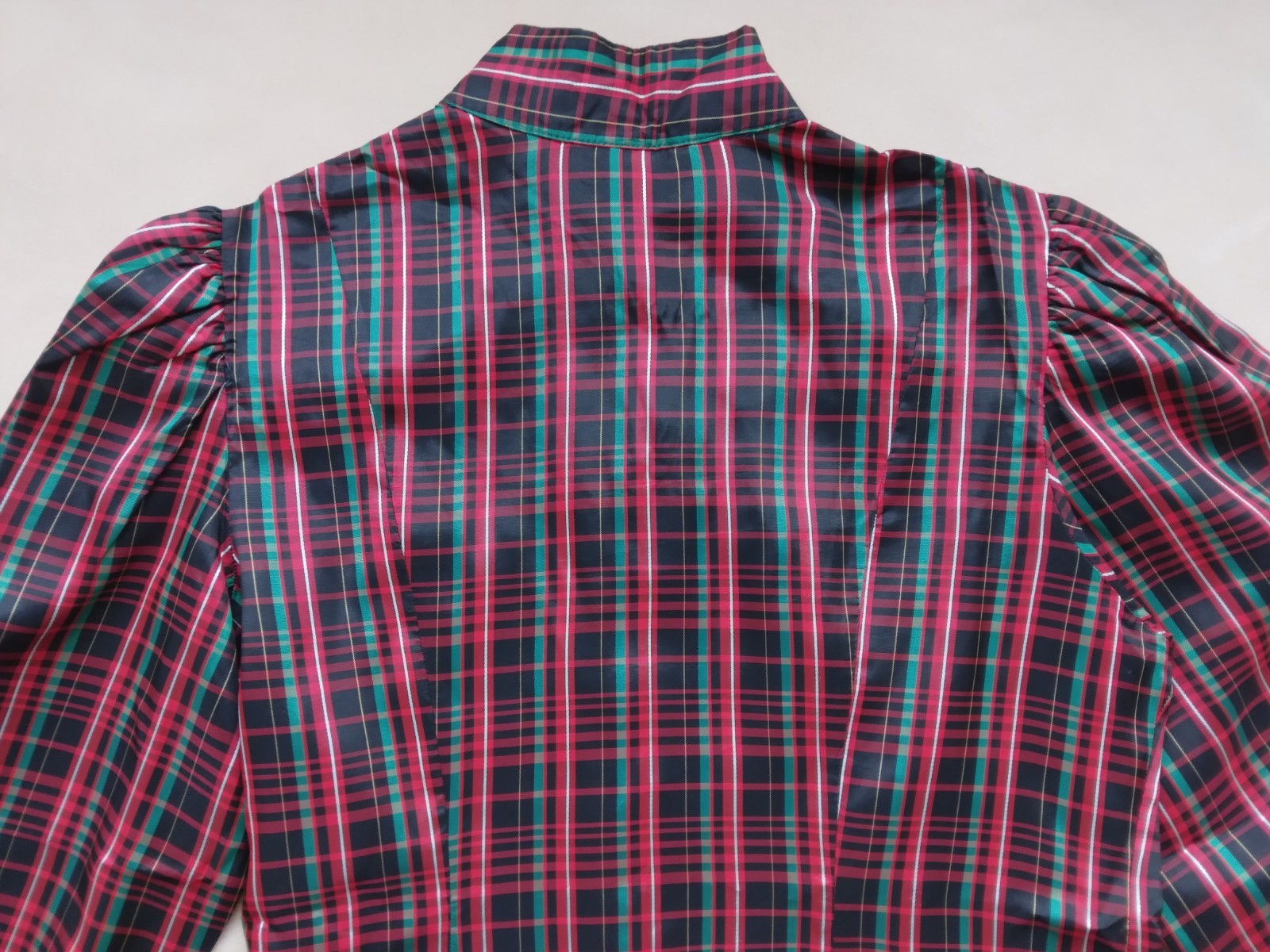 Vintage 1980s Plaid Blouse w/ Balloon Sleeves Black Red & Green Sz 12 Button Up
