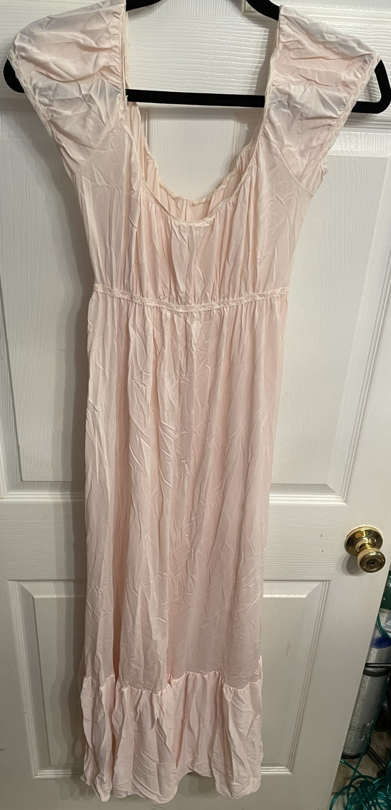 Vtg Olga Nylon Long Nightgown Boho Tiered Ruffle 70s style Pink/Blush Size M