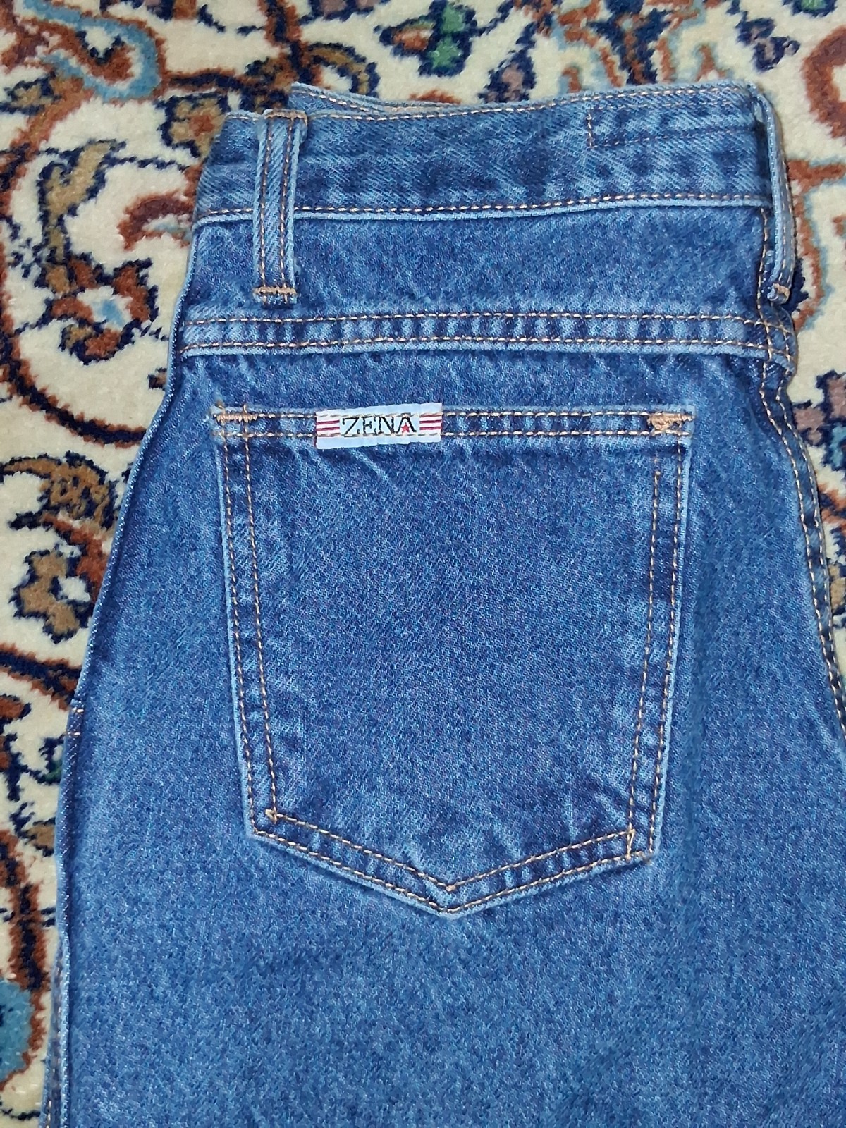 Zena Mom Jeans High Waisted Tapered Leg Medium Wash Blue Denim Womens 8 Vintage