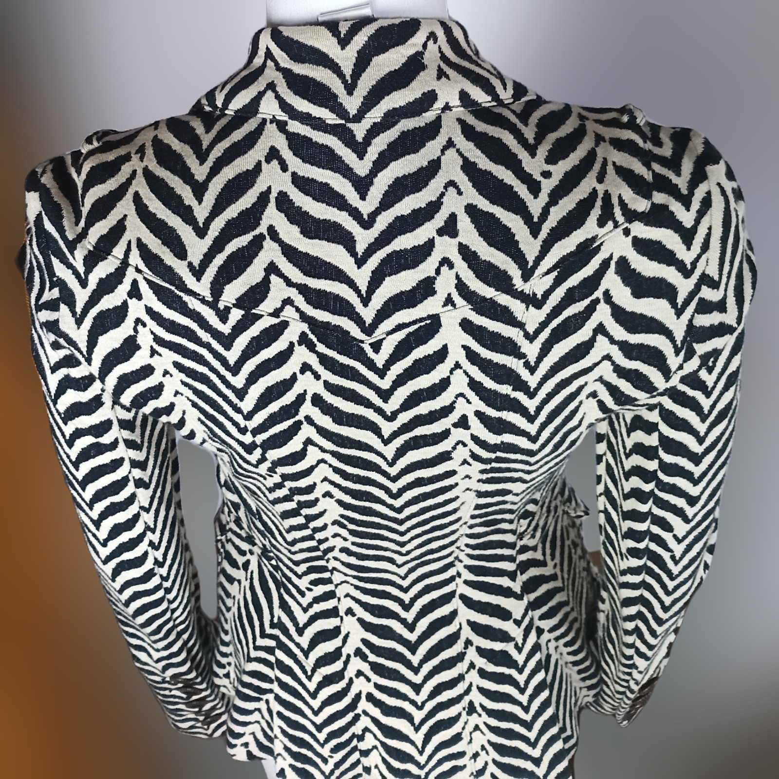 VTG DIANEvonFURSTENBERG ROCKAJILLY Black Brown Cream Zebra/Chevron Blazer W Sz 2
