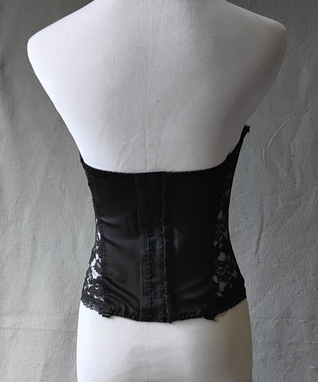 Vtg Dolores Promise by Poirette Black Lace Bustier Top Boned sz 34 USA Union