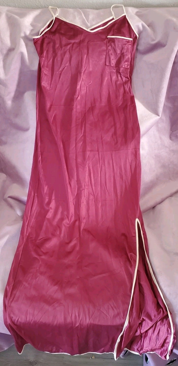 VTG Lord Taylor BERKLEIGH JUNIORS Plum Ivory Trim Side Slit Night Gown 5