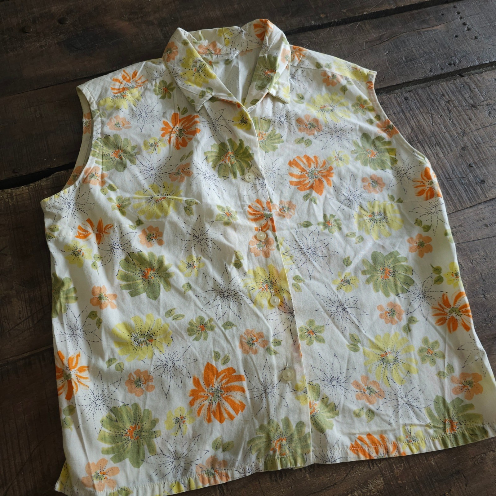 Truly Regal Vintage 50 60s Floral Sleeveless Button Down Blouse Orange Green Mod