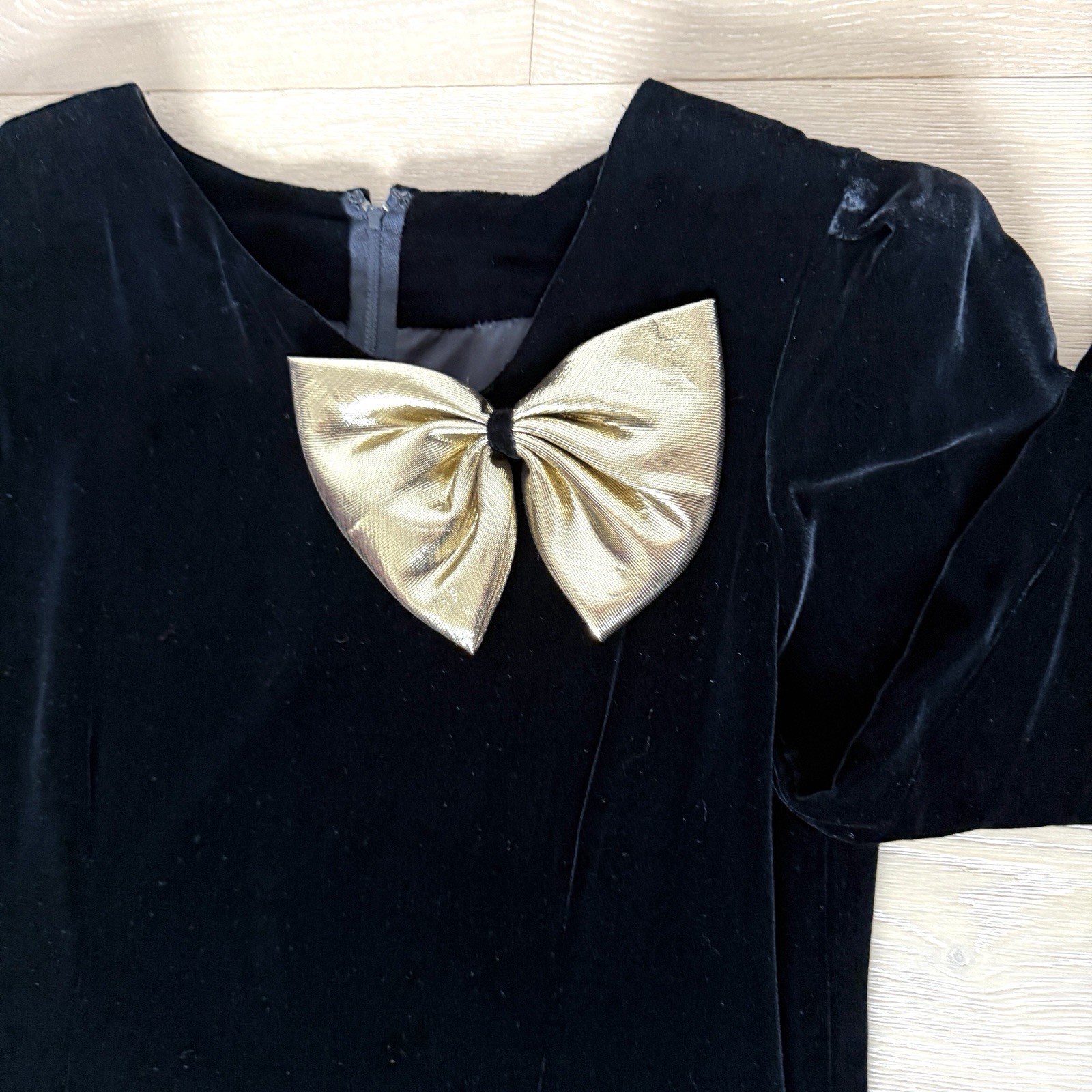 Vtg Halston III Black Velvet Dress Sz 8 Women’s Gold Bow Knee length 90s Holiday