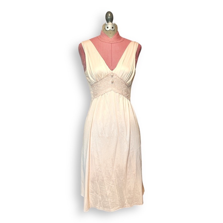 Vintage Shorty Night Gown, Slip Dress, V-neck, XS, Blush Pale Peach Nylon