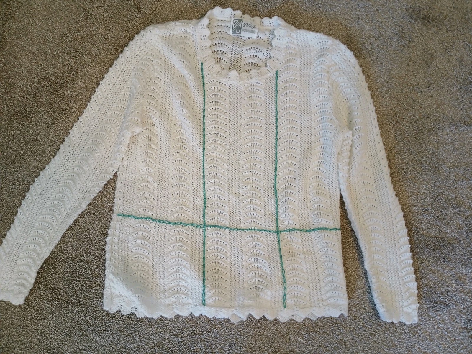 VINTAGE WOMEN’S BILLIE JO LIGHT WEIGHT IVORY SWEATER M