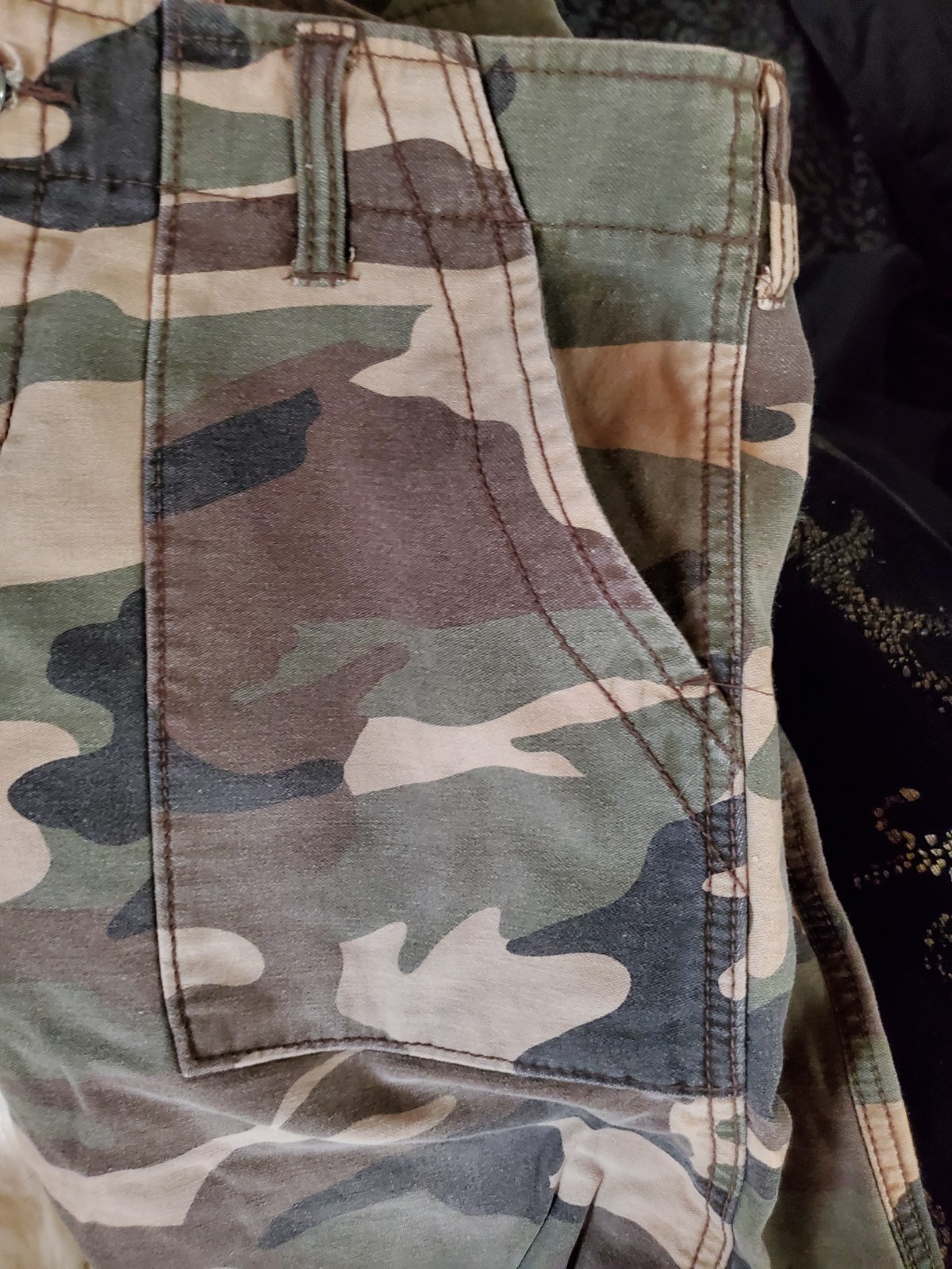 Roxy Vintage Y2K Womens Army Camo Cargo Bermuda Shorts Skater Grunge Size 7
