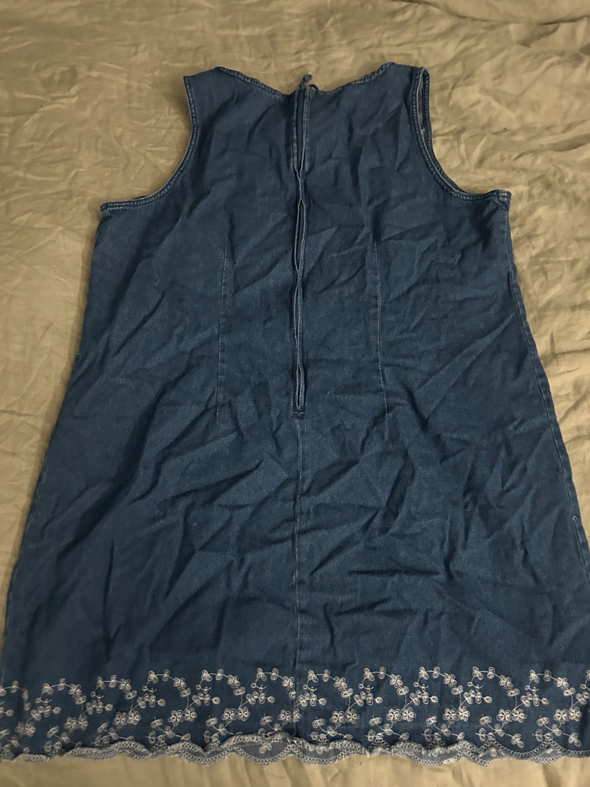 90’s vintage jean dress, floral embroidery, 2x, 100% cotton. Original TY wear.