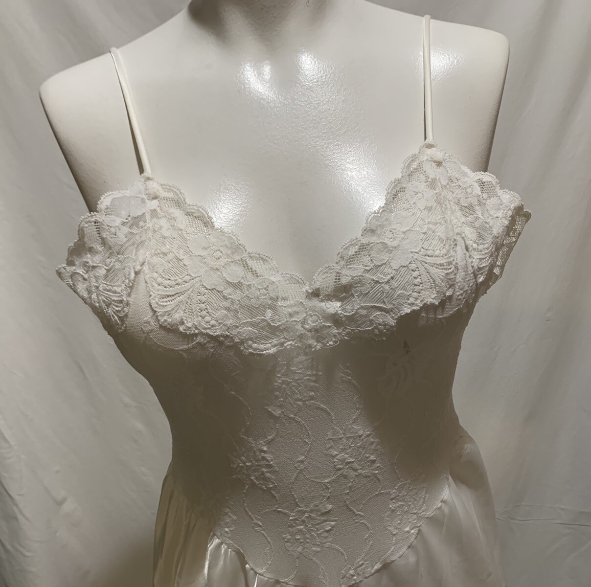 ❤️Lady Lynn 60’s Full Slip Strechy Lace Bodice & Silky Satin Size 36 Made In USA