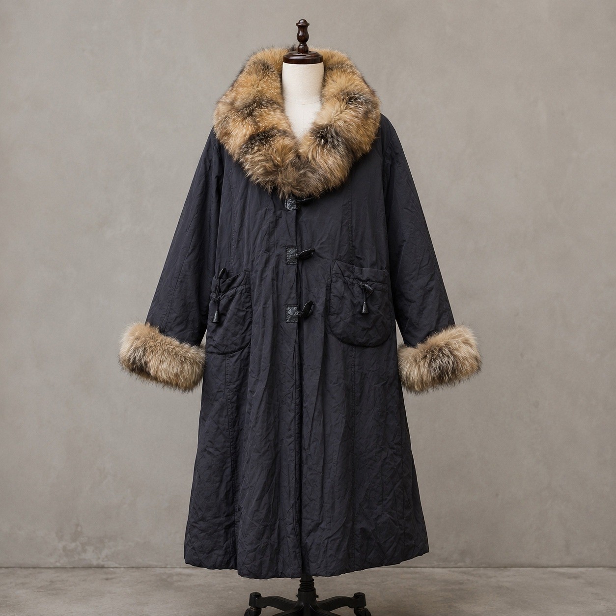 Visconf Vintage Italy Black Long Coat Real Fox Fur Collar Cuffs Toggle Closure