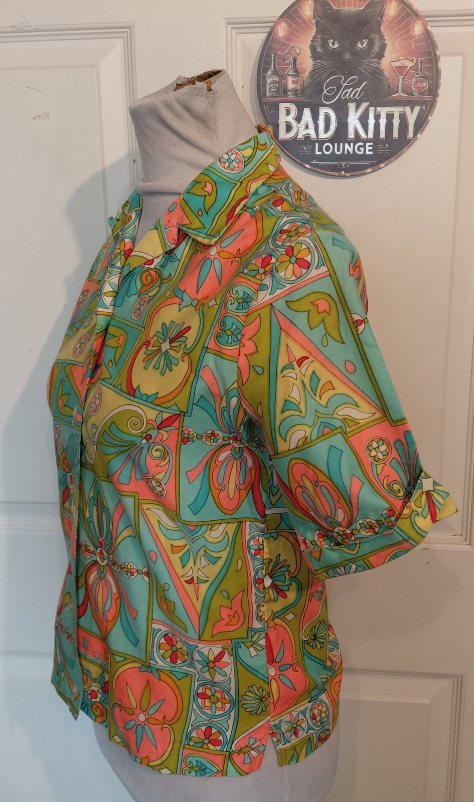 Vintage Mod 60s Screen Printed Blouse Abstract Short Sleeved Loop Collar B36