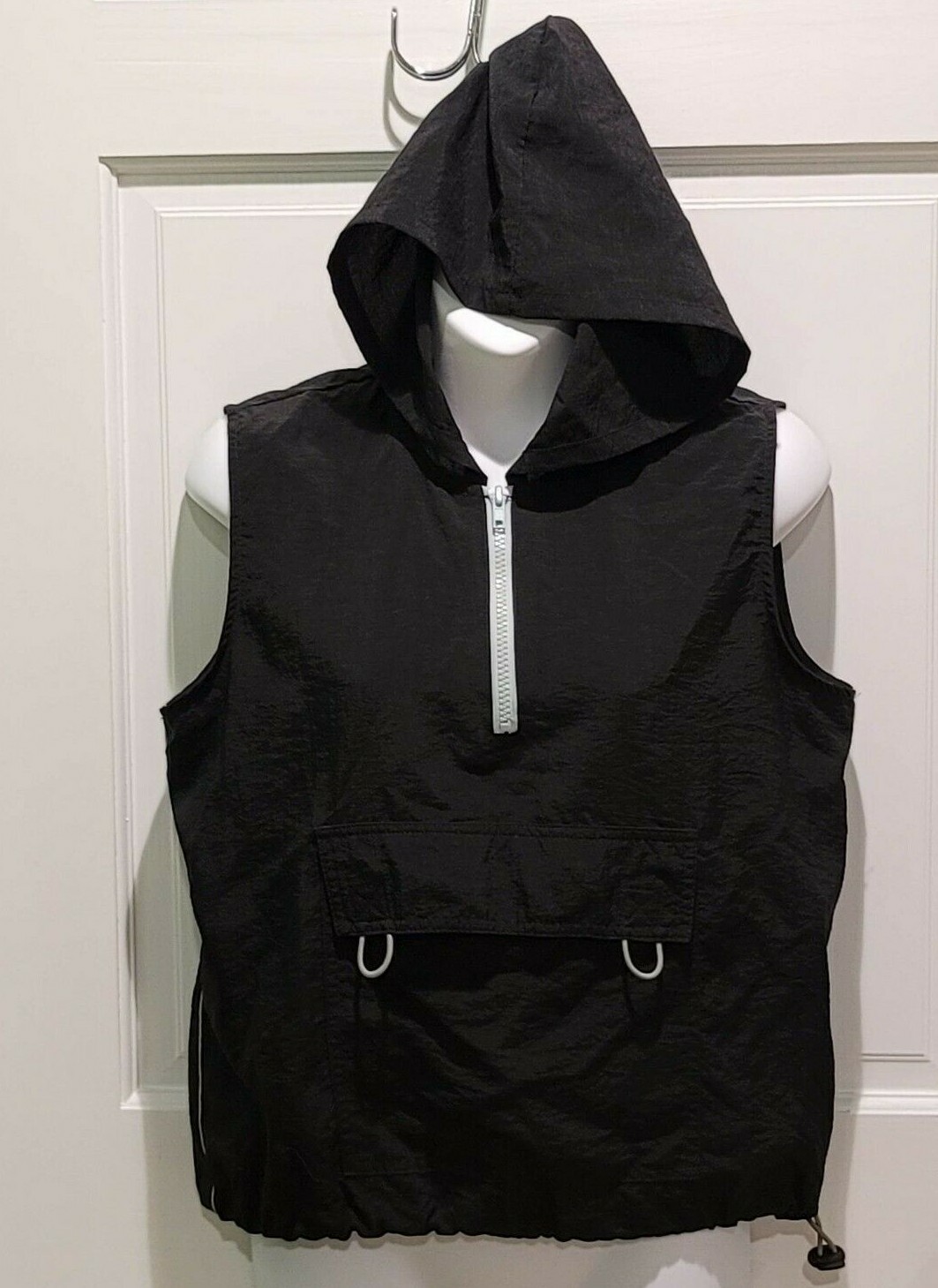 Vintage Women Sleeveless Hoodie Top M Zipper Black Crinkle Nylon USA Miken