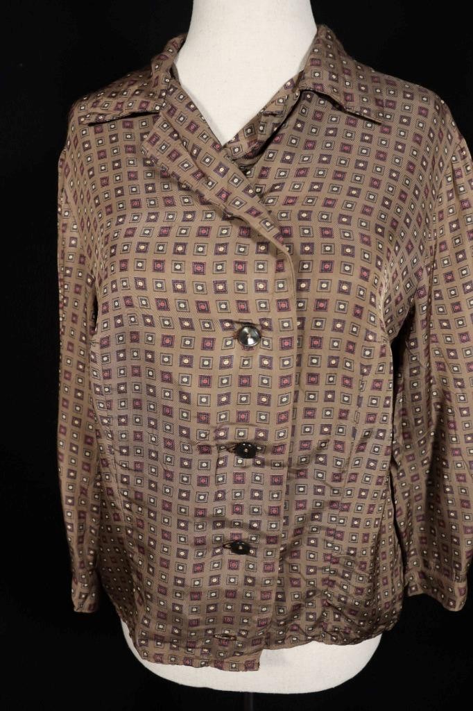 Vintage 1960’s French Rayon Print Blouse Size Medium Excellent Condition