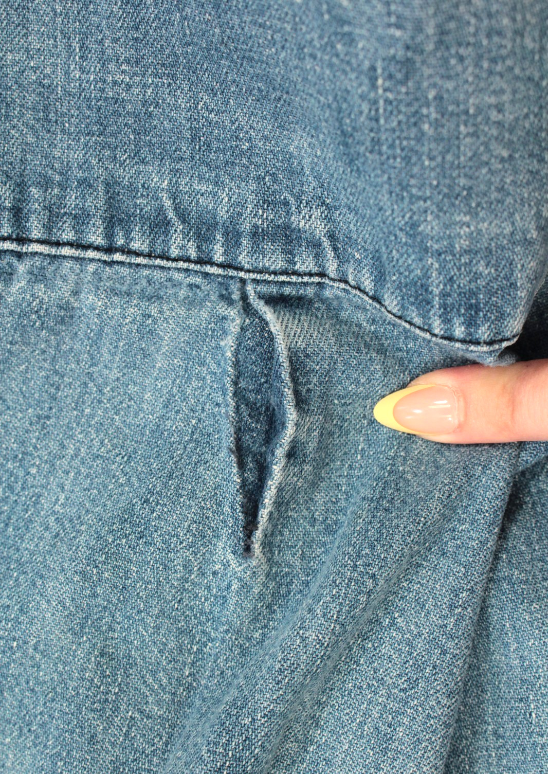 VTG Women’s 70s Wrangler High Waist Band Denim Bell Bottom Jeans XXS / Sz 23″