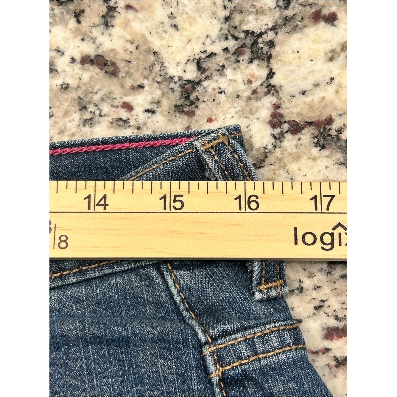 Levi’s 515 Nouveau Women’s Y2K Vintage (2005) Blue Denim Mid-Rise Jean Shorts
