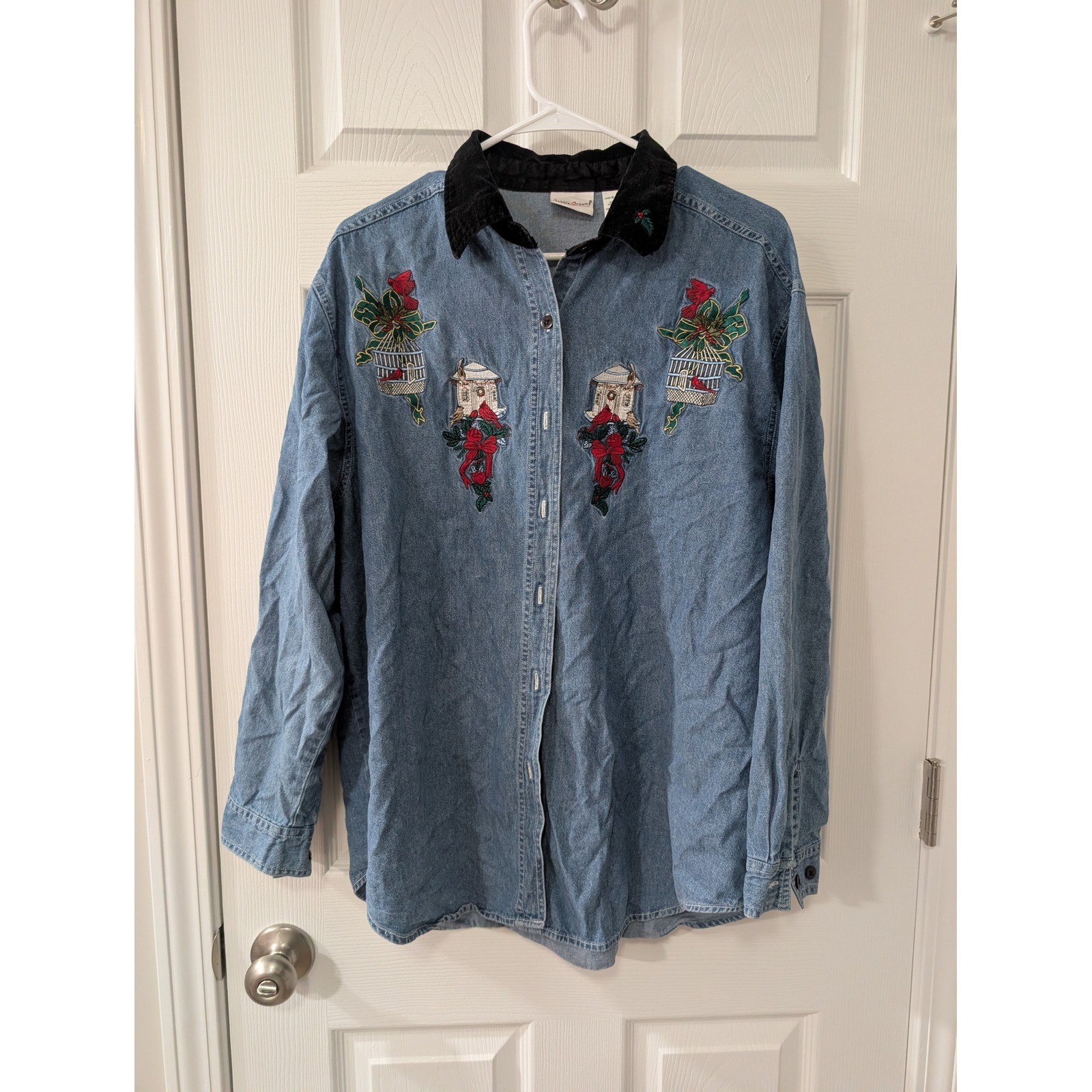 Vintage, 90s XL, Denim Button Down, Velvet Collar, Holiday Embroidery, Cardinal