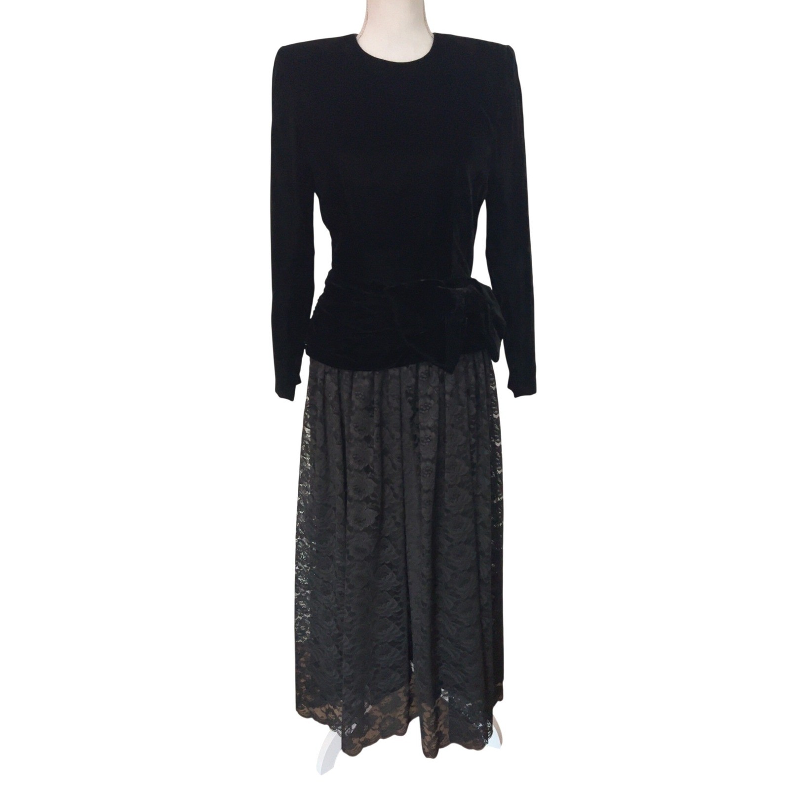 Vintage NUIT velvet and lace formal dress w bow SZ: 2 (approx SEE MEASUREMENTS)