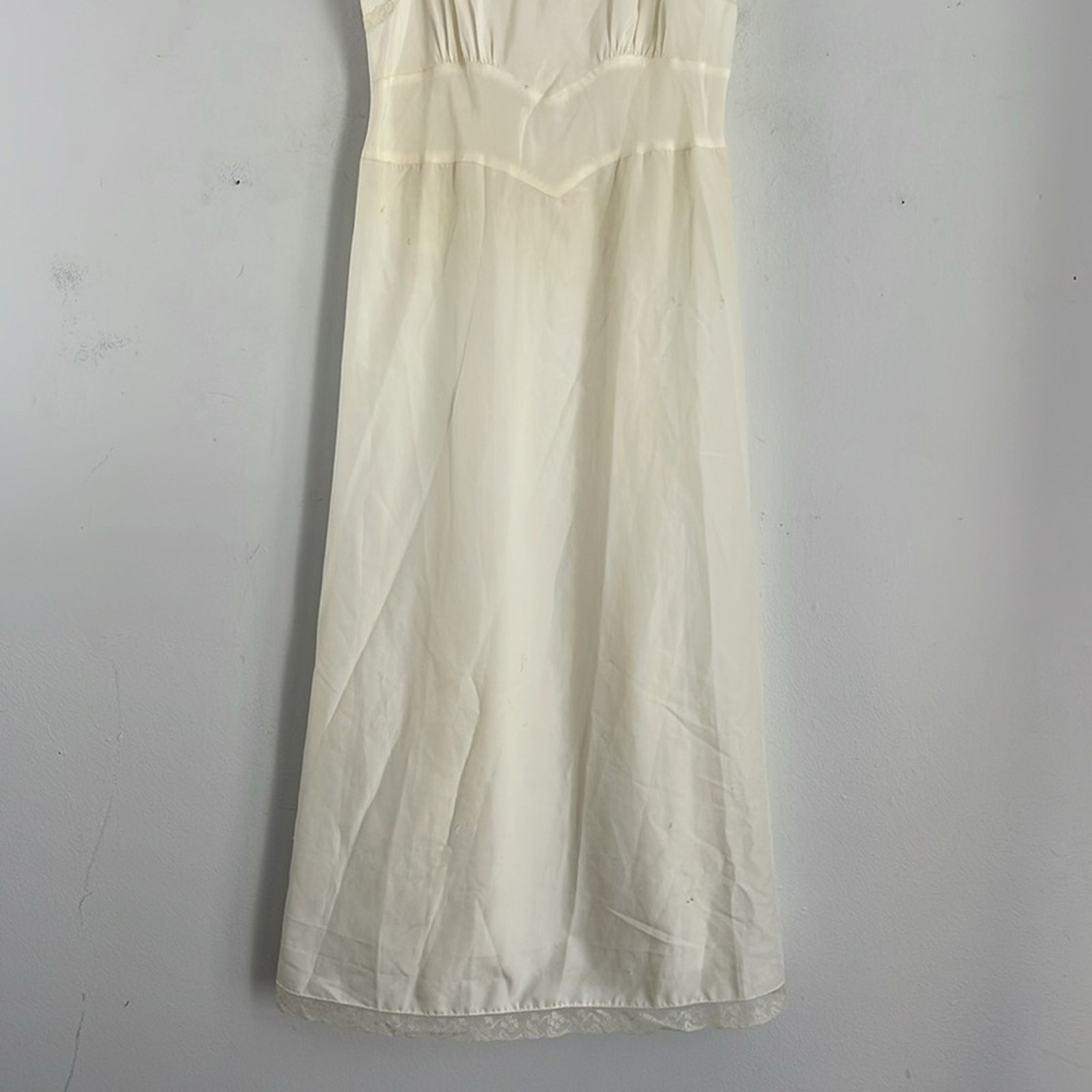 Vintage 50’s Barbizon lace detailed long maxi full length slip nightgown dress