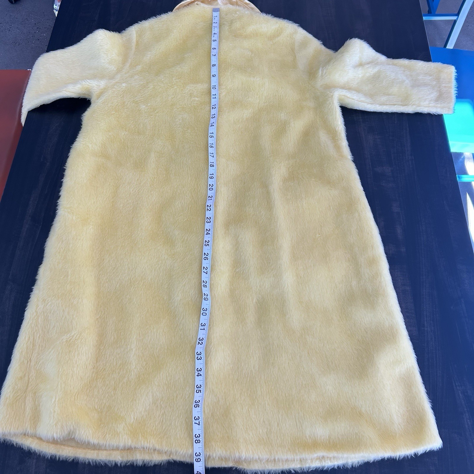 Womens Vintage Sz 10 Yellow Faux Fur Coat 3/4 Sleeve Buttons Satin Trim Pockets