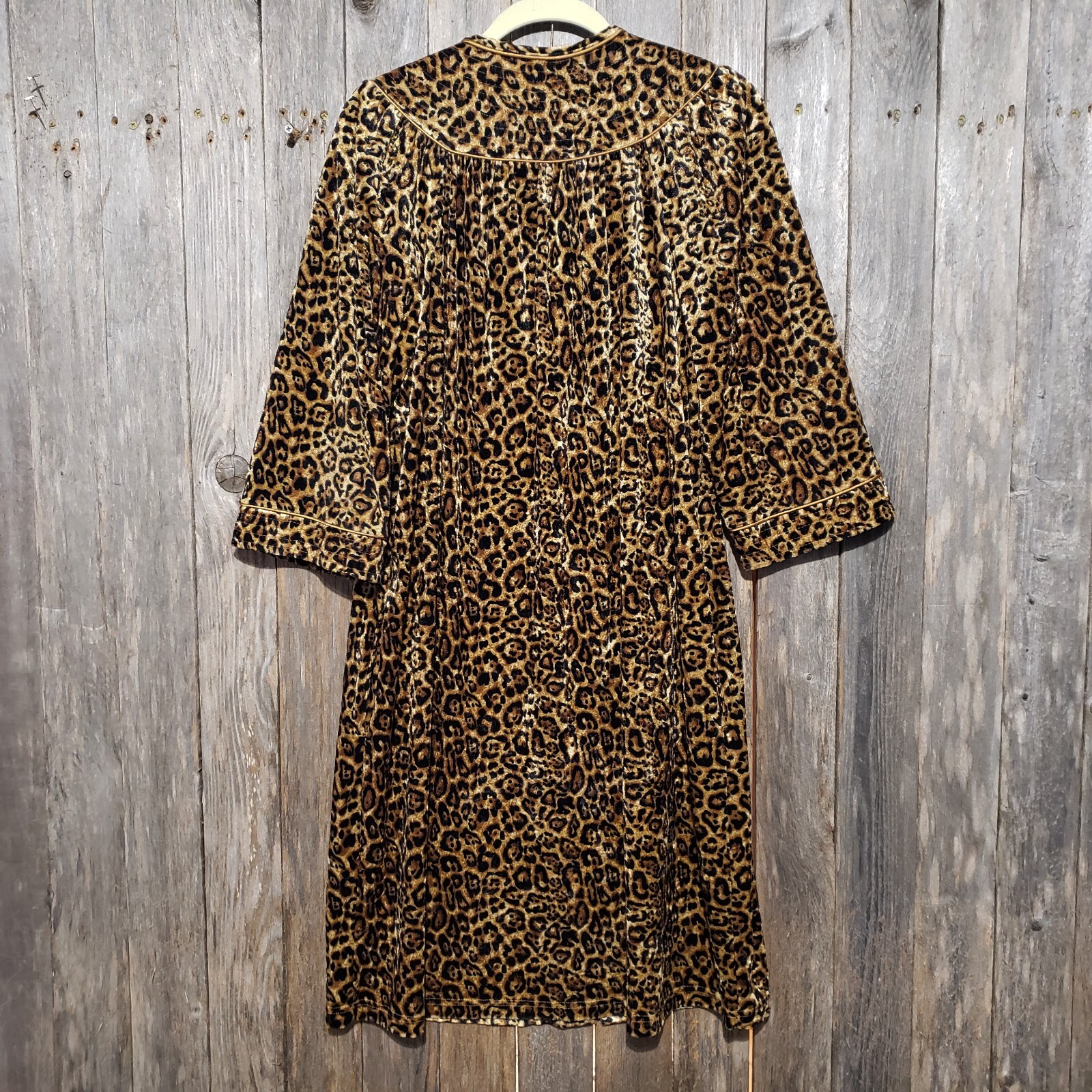 CS Vintage M Robe Cheetah Snap Brown Black Animal Print Pockets Glam Classic Mod