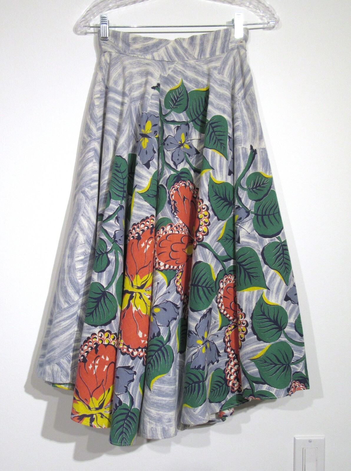 VINTAGE BUTTERFLY MOTH DRY BRUSH PRINT 1950S CIRCLE SKIRT W 25″ CAN ENLARGE F50