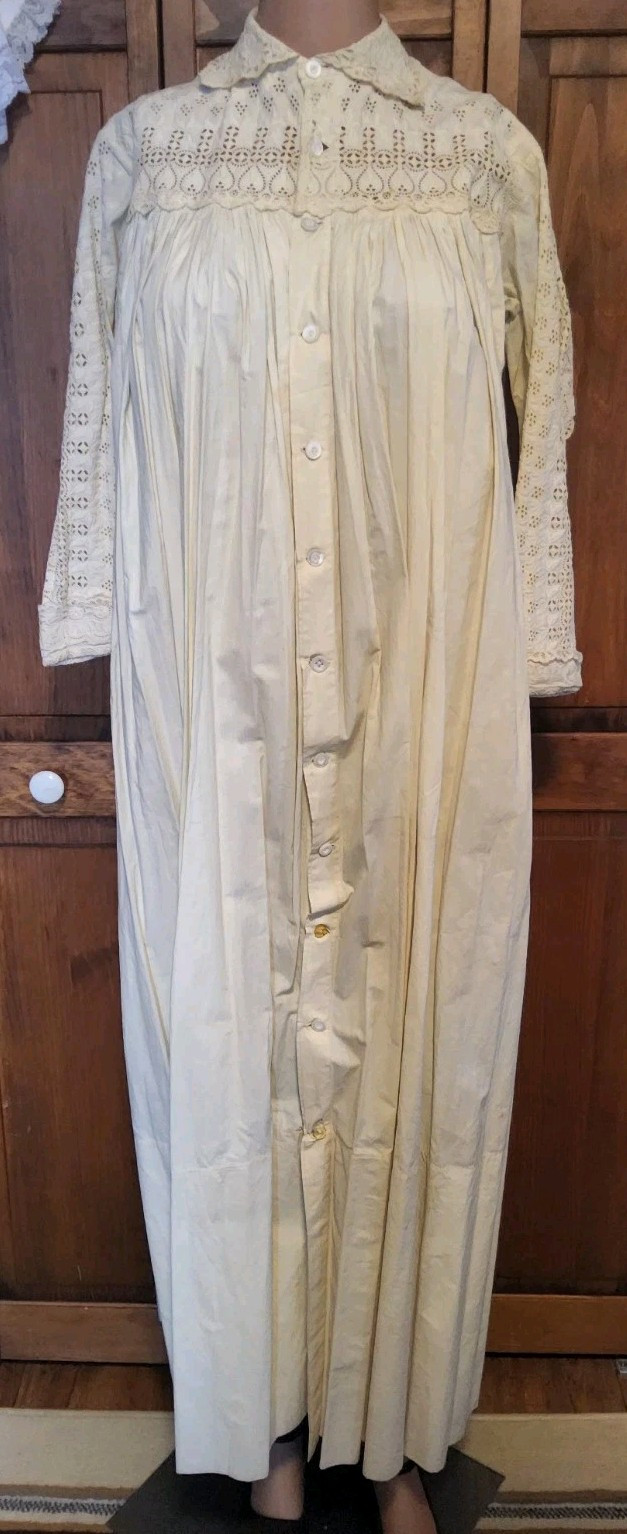 1900s Edwardian May C. Wright Ivory 100% Cotton Night Gown Crochet Long Sleeve